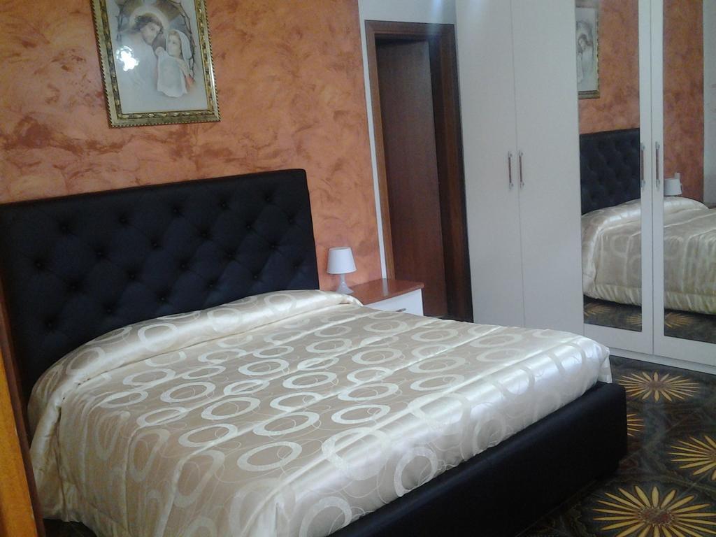 B&B Da Pietro Calascibetta Habitación foto